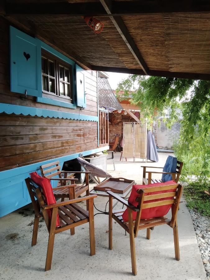 La Roulotte Des Carpates Hotel Gaillac Ngoại thất bức ảnh
